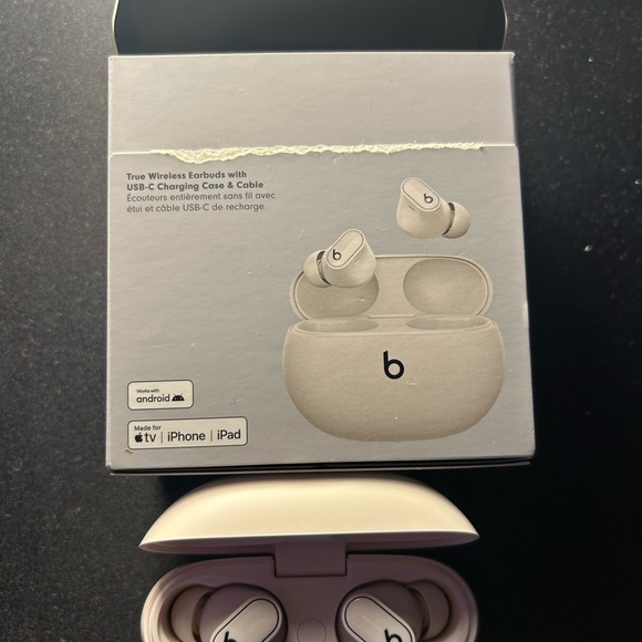 Beats Studio Buds + - Picture 5 of 5